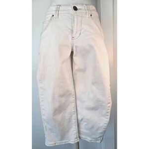 Jag Capri Stitches White Straight Leg Cropped Classic Fit Quiet Luxury Minimalis